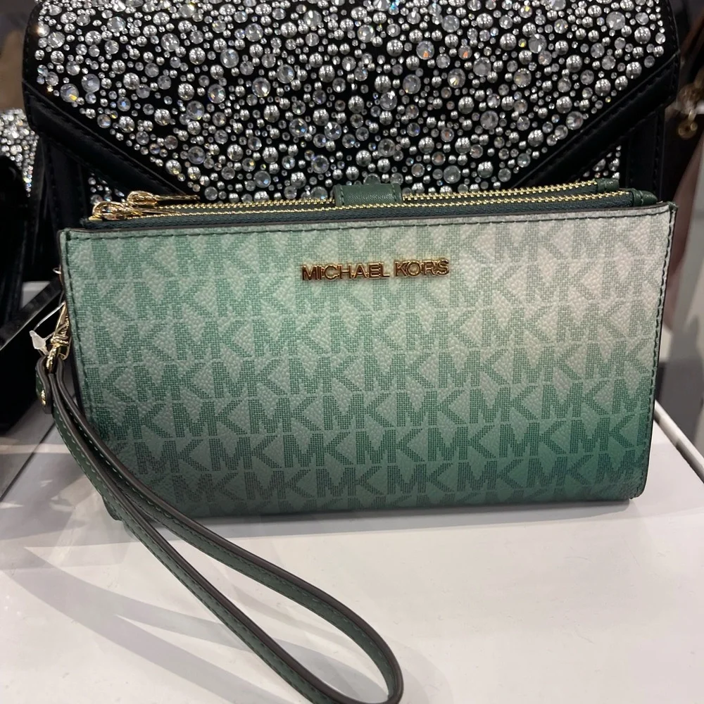 MICHAEL KORS Jet Set Large Ombré Signature Logo Double Zip Wristlet Phone Holder